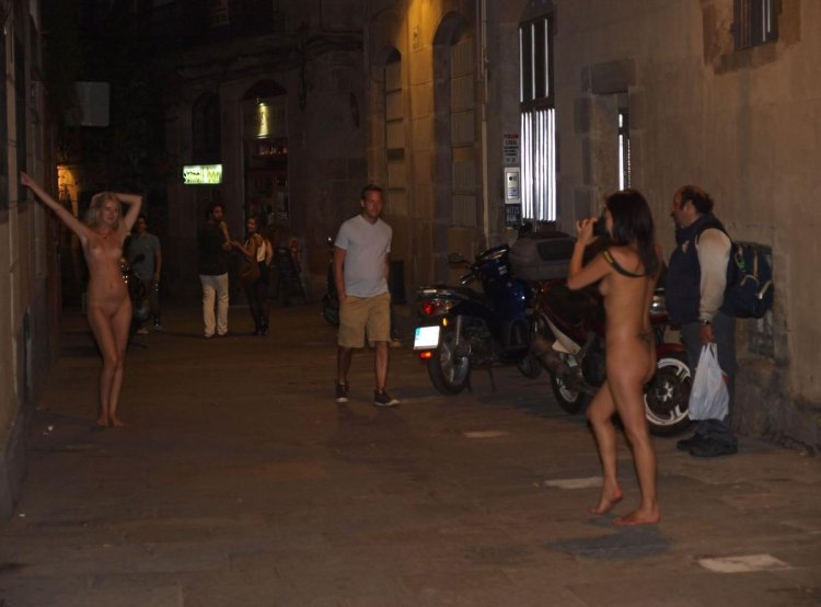 Nude in Public Photo from Vicky H