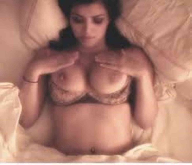 Kim Kardashian-Uest is naked