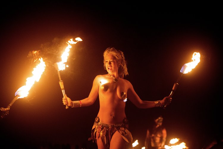 Berning Meng Festival Naked