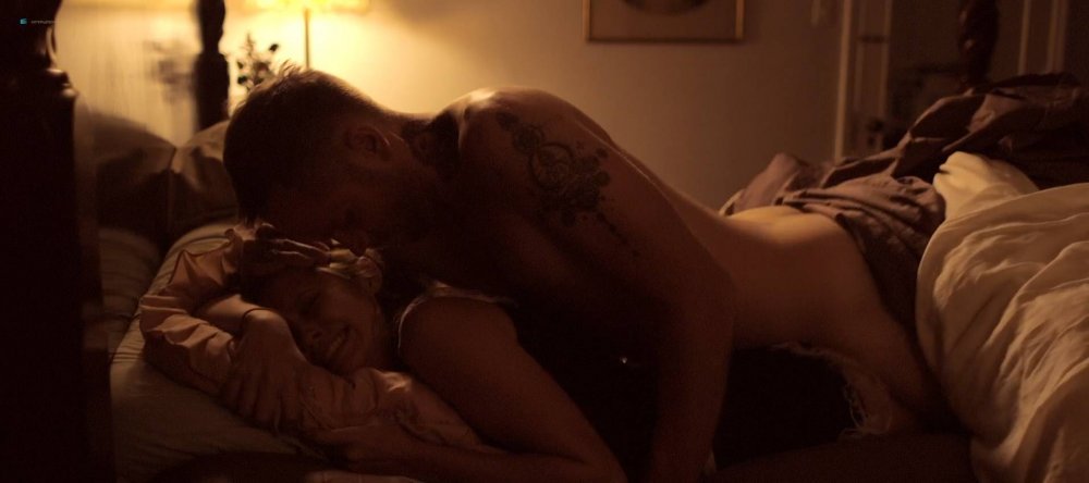 Phoebe Tonkin naked
