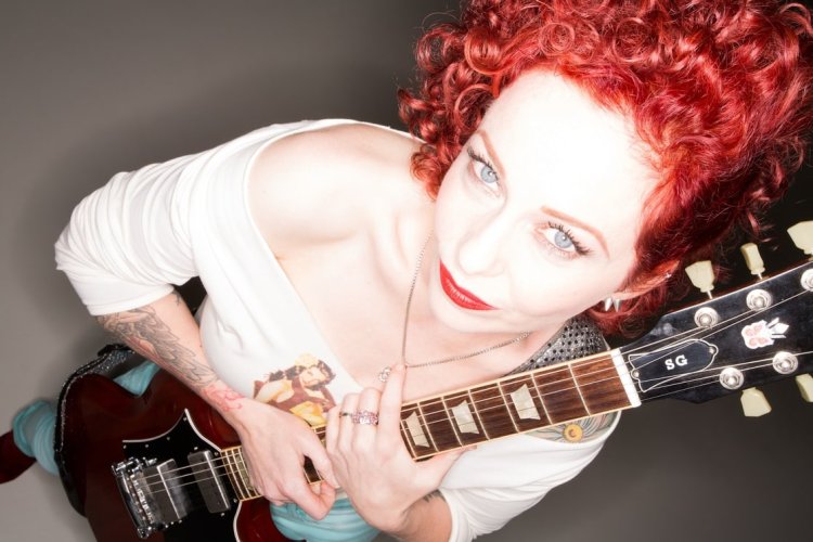 Anneke Van Giersbergen Gathering