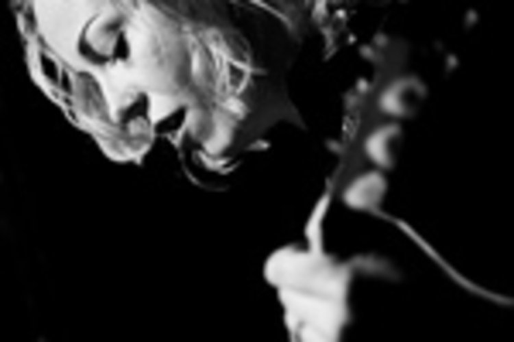 Anneke van Girsbergen hot photos