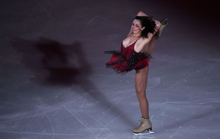 Elizaveta Tuktamysheva in underwear