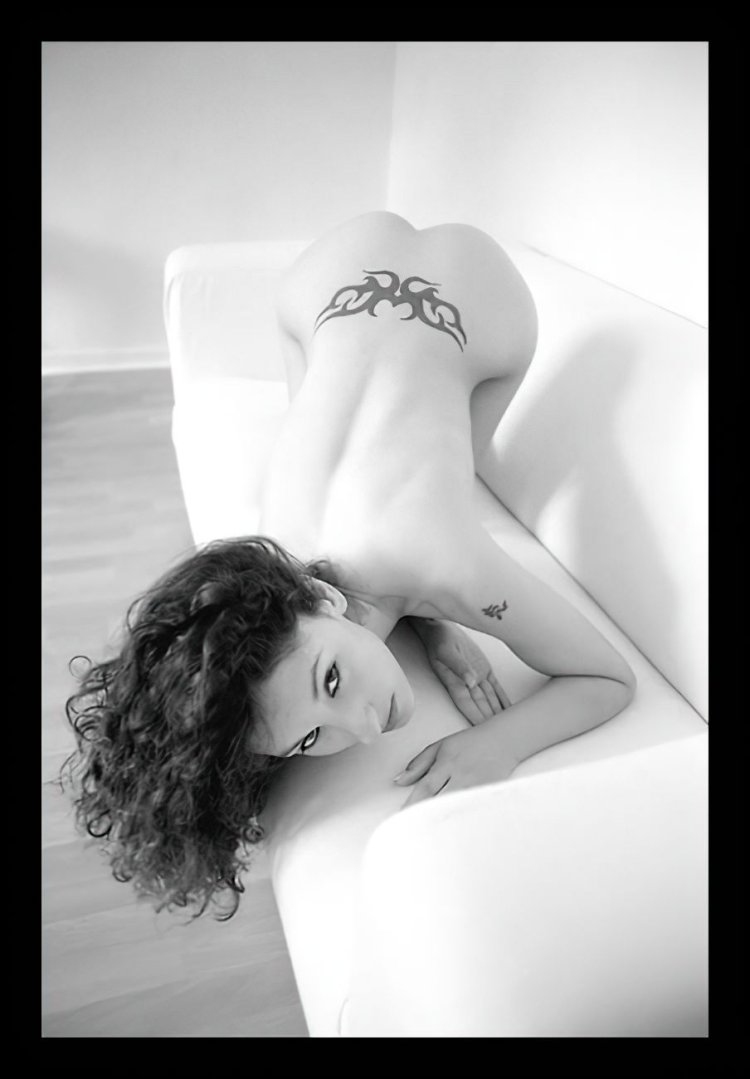 Naked Dylara Mongenshtern