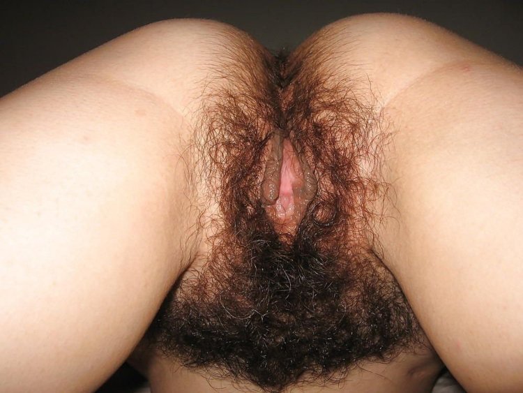 Hairy female crotch