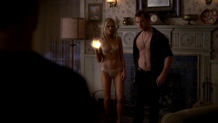 Real blood Anna Pakuin Sexy