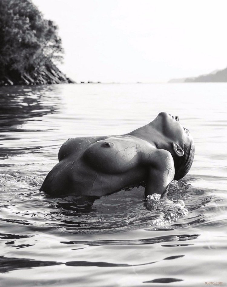 Genevieve Morton without panties