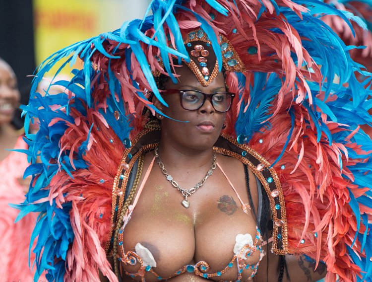 Big boobs on the carnival