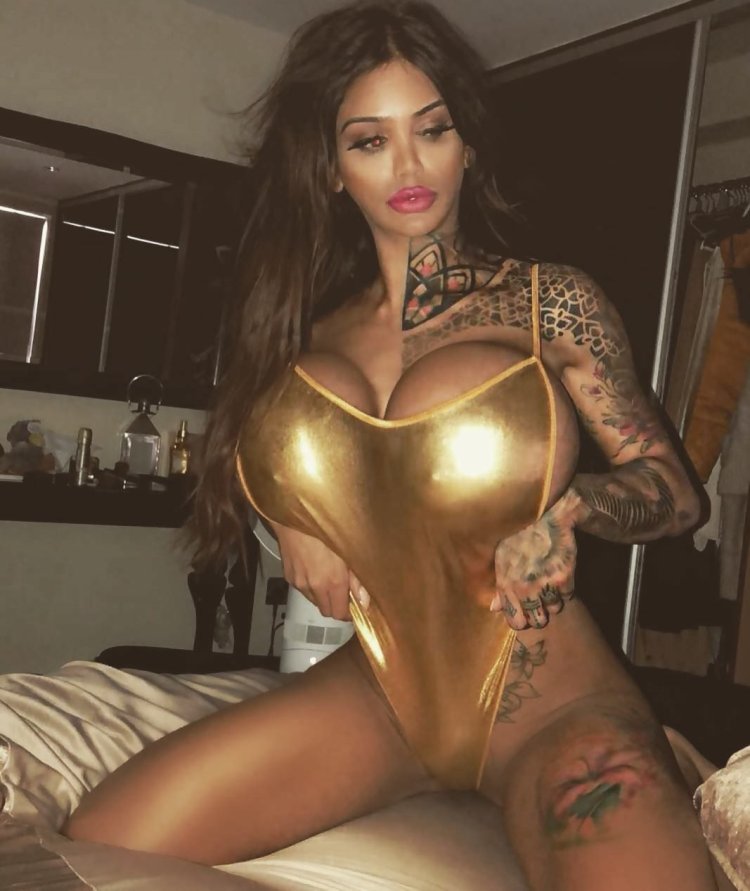 Nicky Valentina Rose