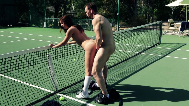 Gangbang on a tennis court