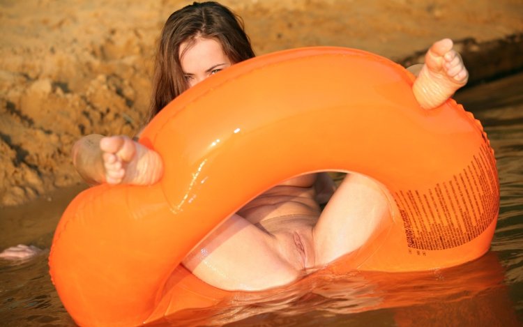 Julia G (Aka Aka Clara, Enola, Jamie, Julia G, Julia, Lisa