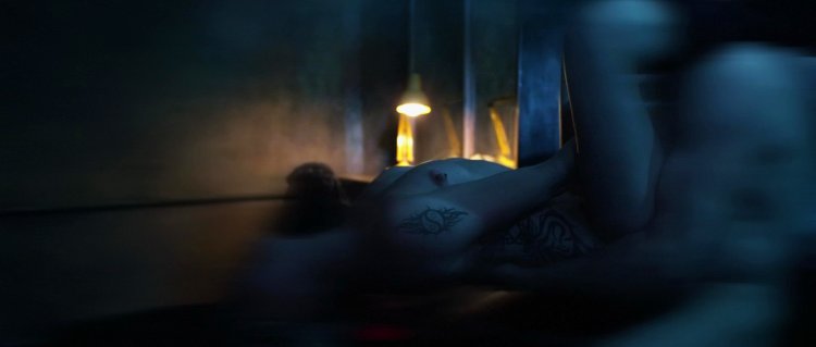 Katie Cassidy Breast Naked