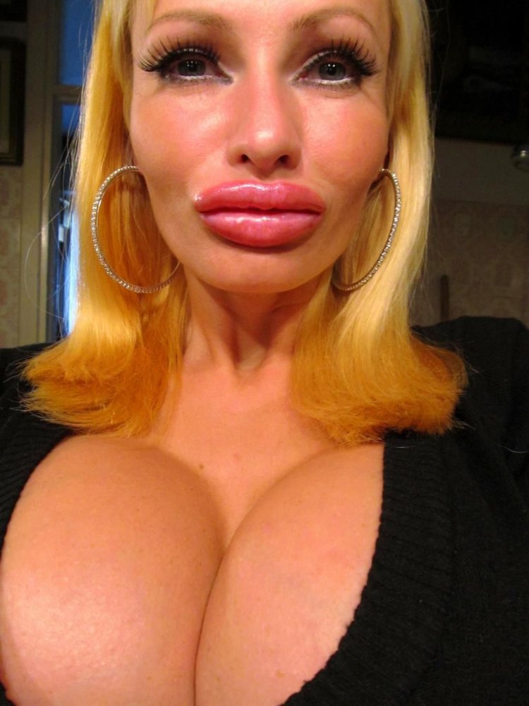 Eriana Blanco breast