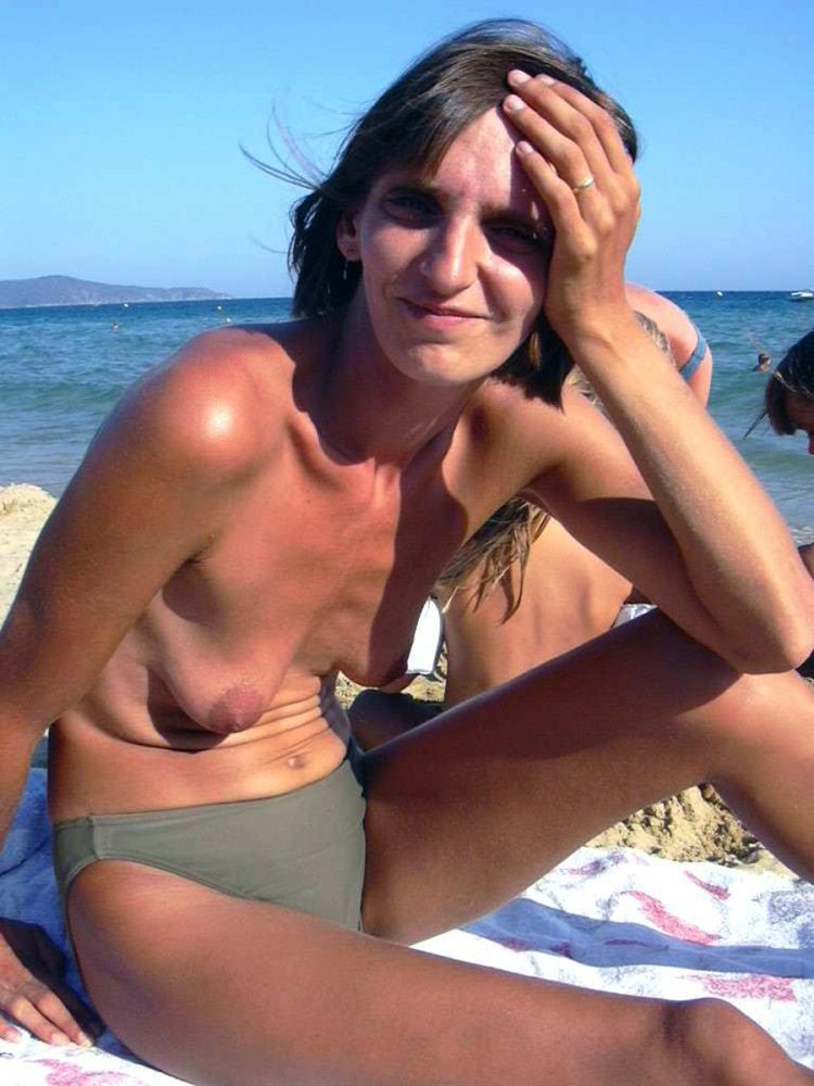 Saggy Tits Wife in a dacha in shorts