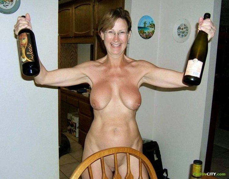 Book naked mature women