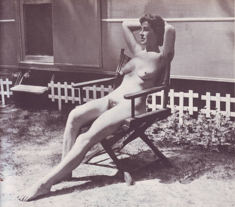 Girls naked retro pornography