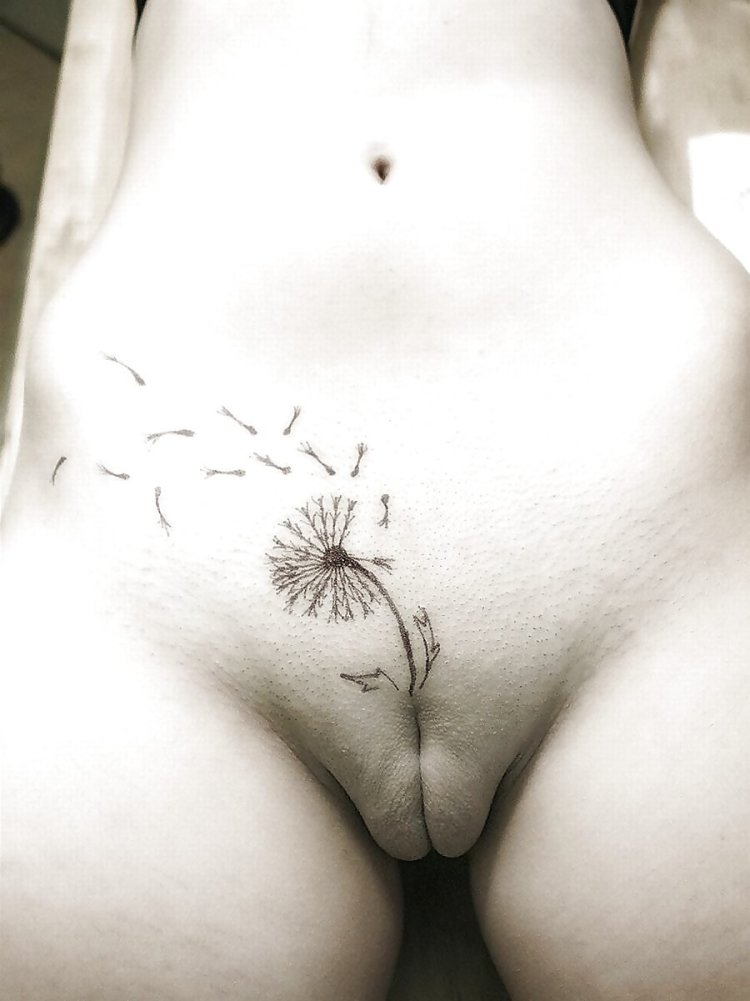 Erotic hairstyles on the pubis