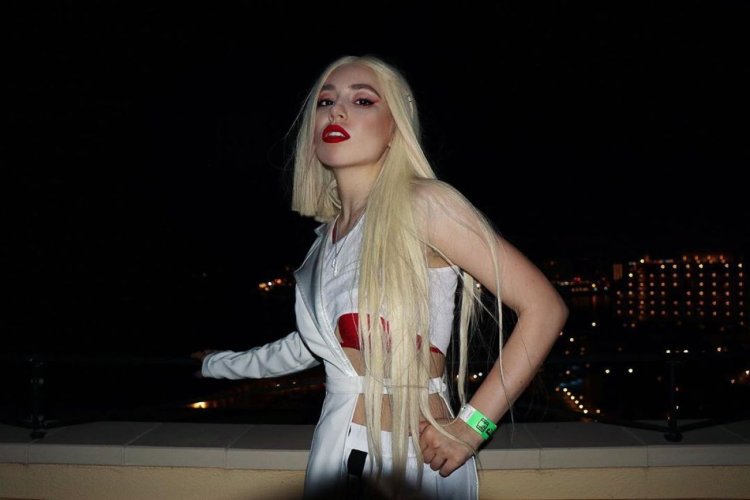 Ava Max Heaven Hell