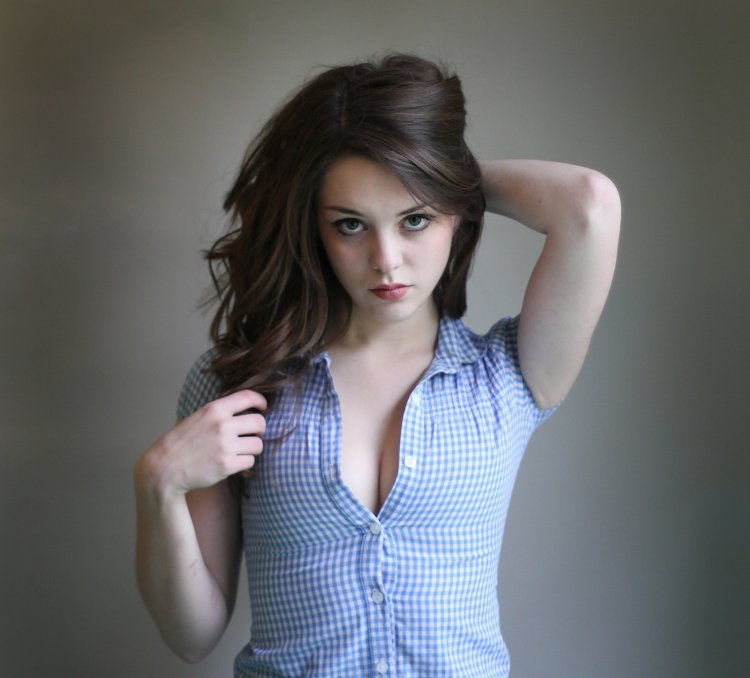 Anna Vladimirova (Imogen Dyer)