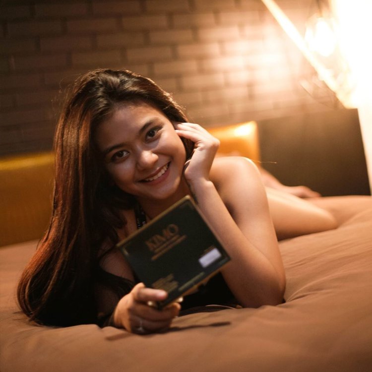 Beautiful erotic girls