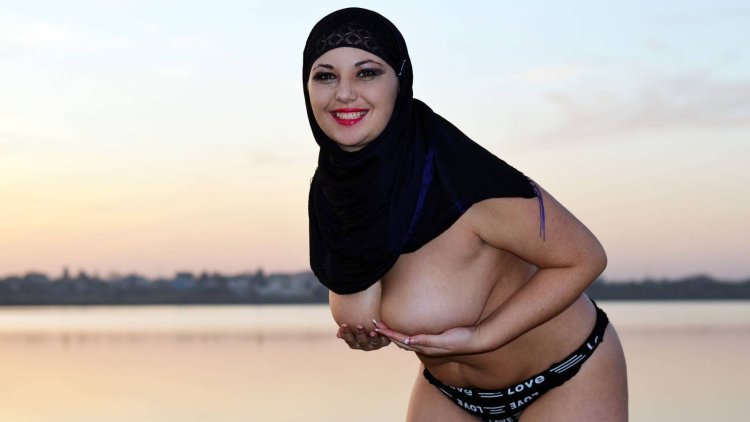 Naked Muslim in a scarf