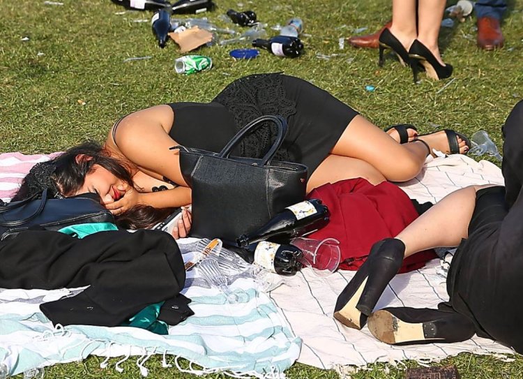 Drunk women for March 8