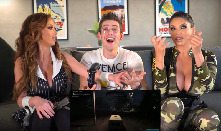 Actresses from the Studio Brothers