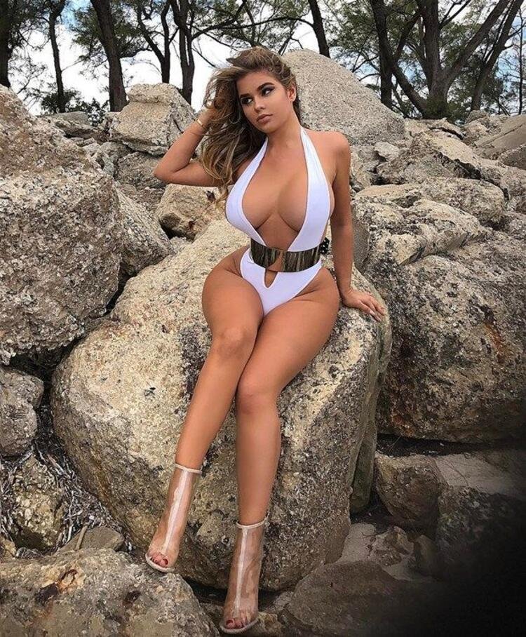 Anastasia Kvitko in bikini hot