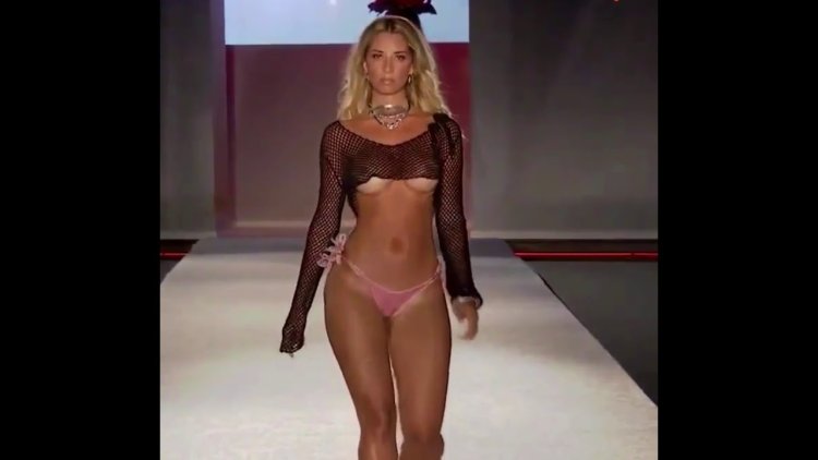 Sierra Sky Model Naked