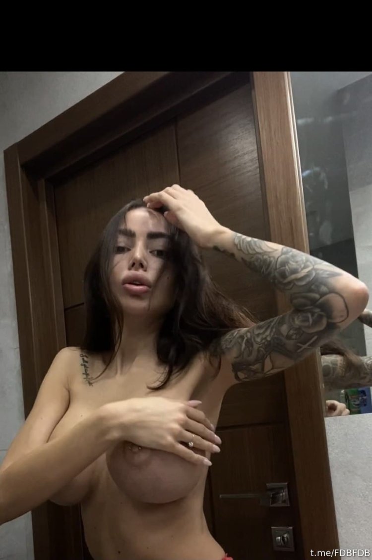 Alena Omovich Onlyfans