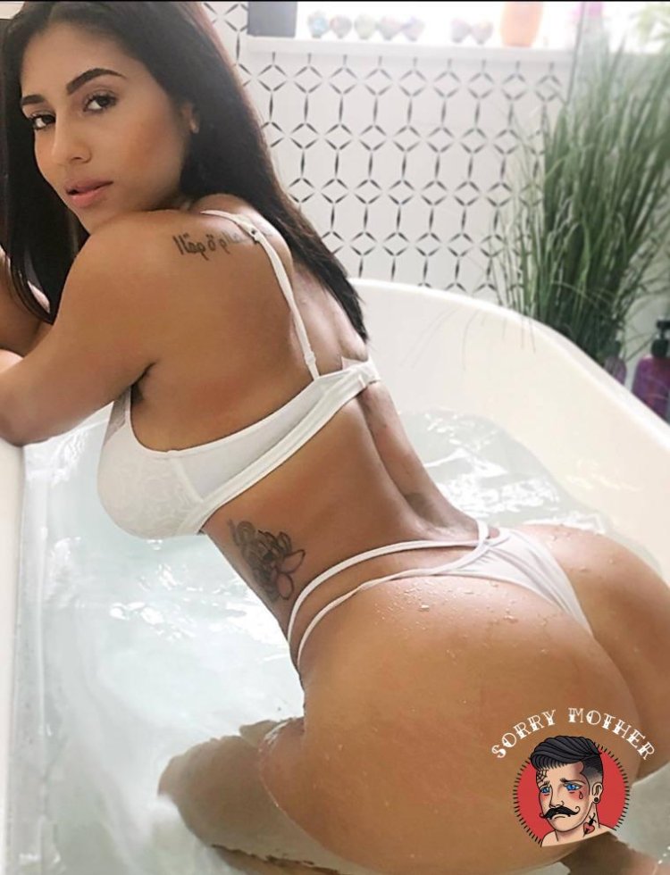 Mia francis Instagram 18+naked vagina