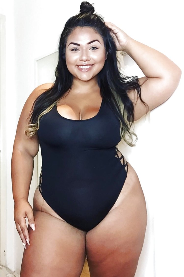 Model plus saz Diana Sirokai