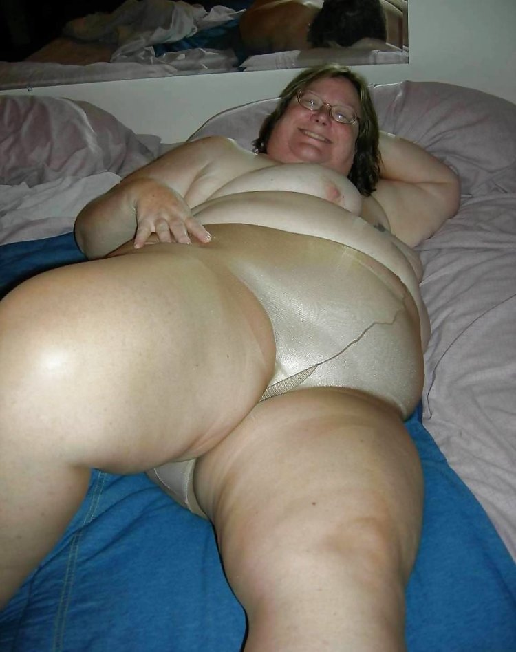 Voyeurist SSBBW panties