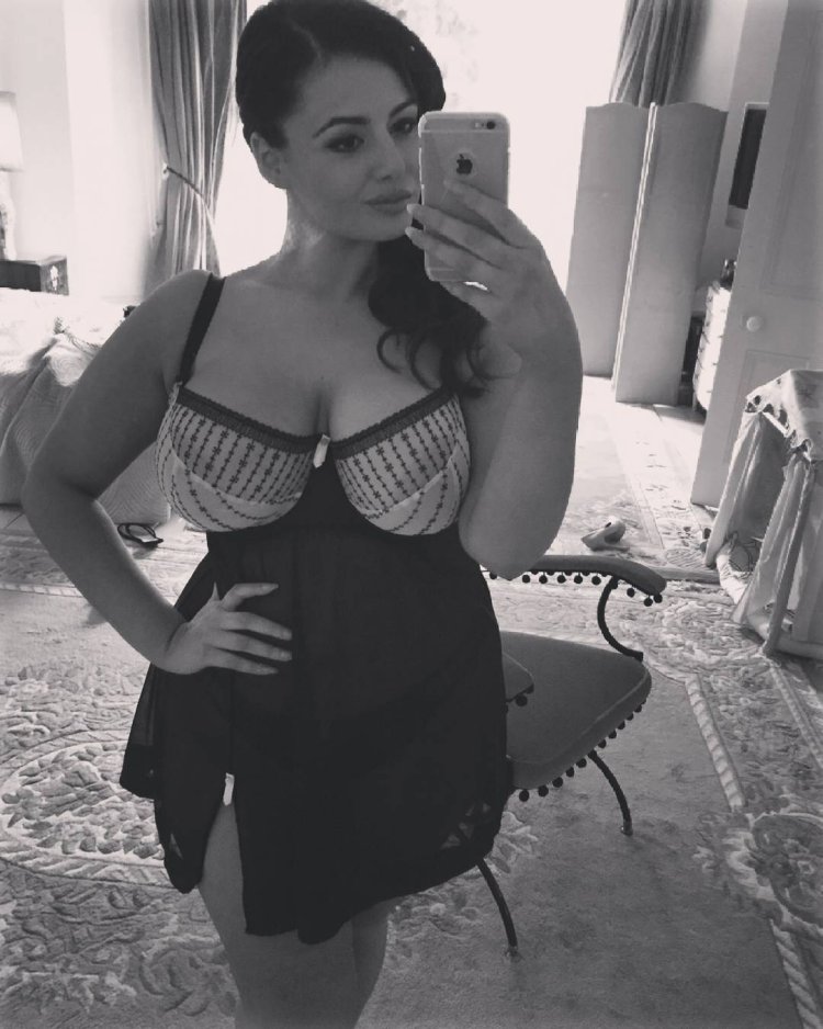 Model Sofia Adams Pornography