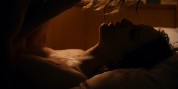 Lisa vicari naked darkness