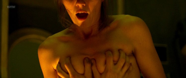 Lisa vicari naked darkness