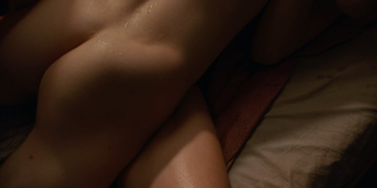 Sara Serraiocco in Lesbian stage