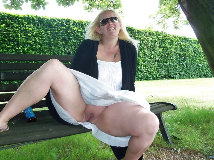 Fat women without panties