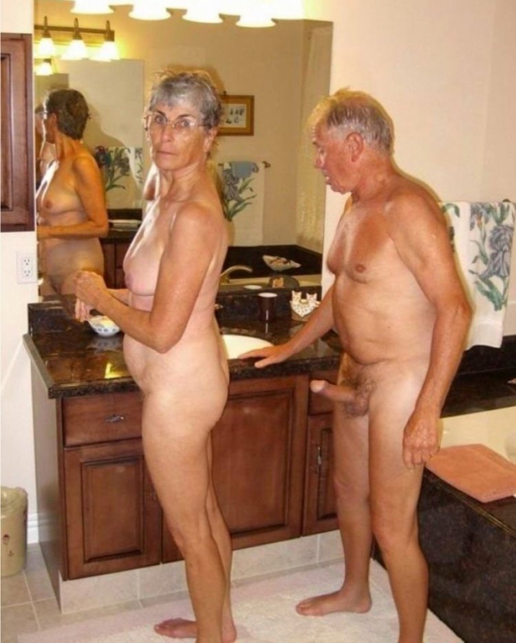 Mature and sexy naked couples
