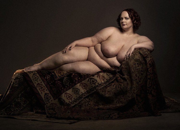 Naked chubby women