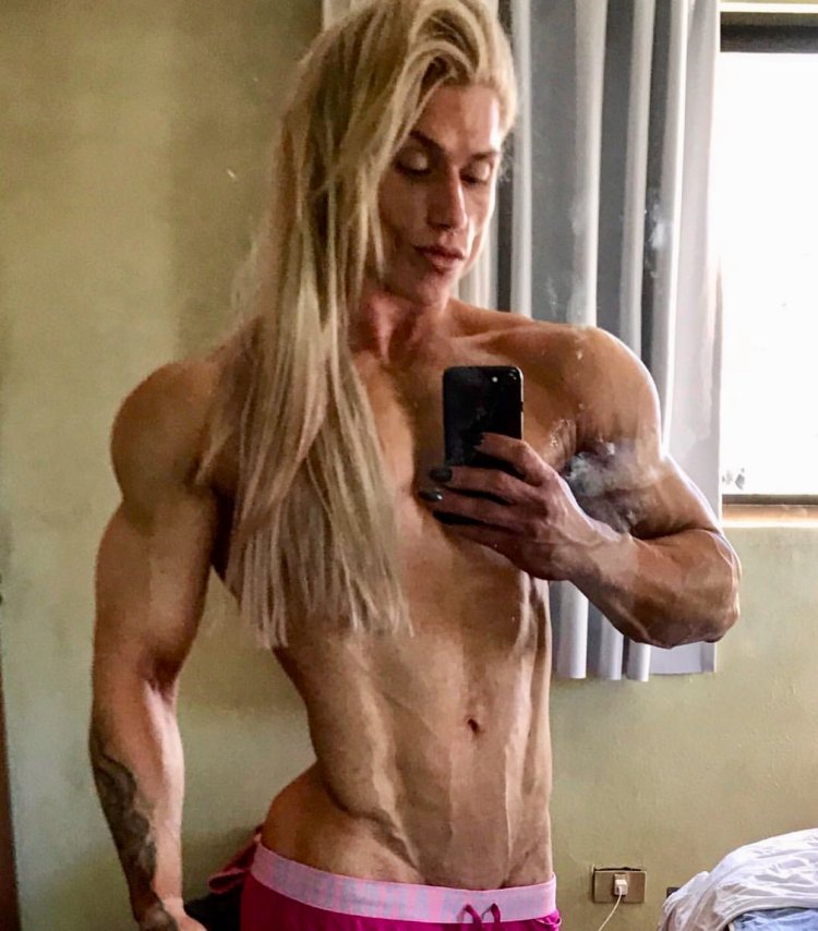 Julia Victoria Mayer