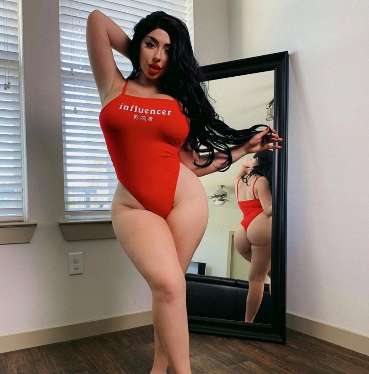 Juliette Michele cosplay naked