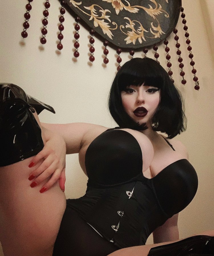 Naked vampire Bishoujom Pussy