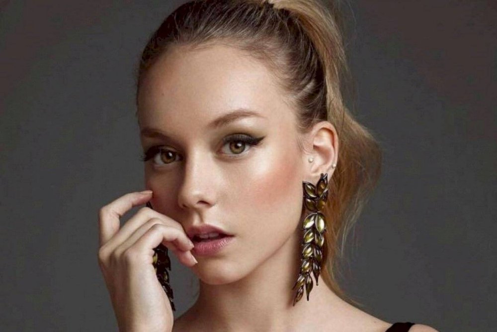 Esther EXPOSITO