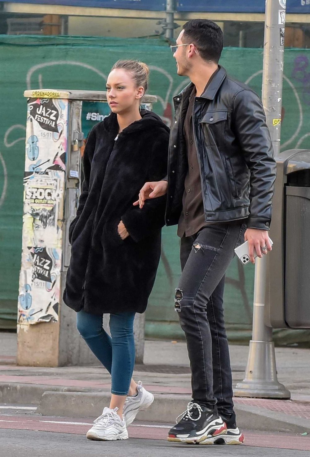 Esther Exposito and her boyfriend 2020