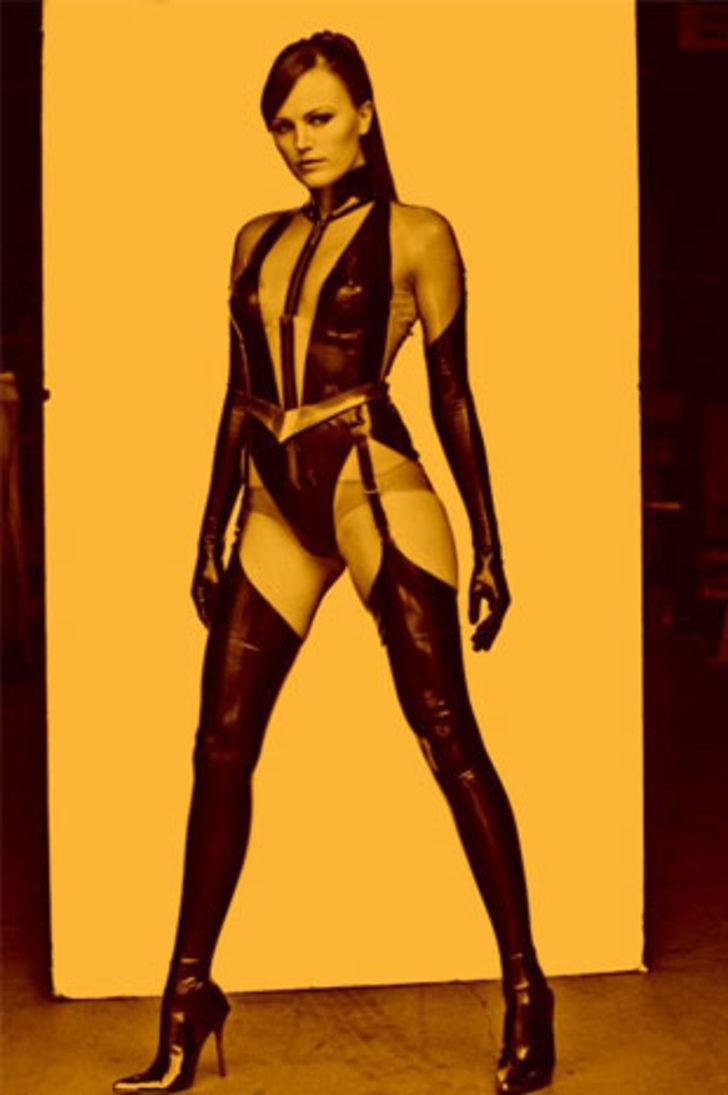 Malin Acerman keepers without a suit