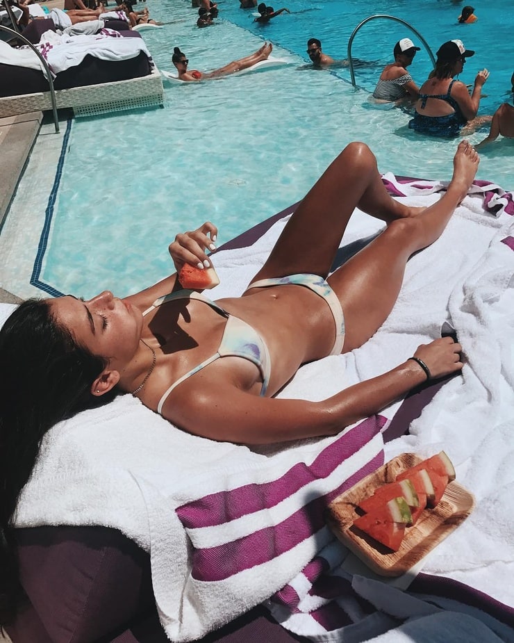 Charlie Damelio Feet