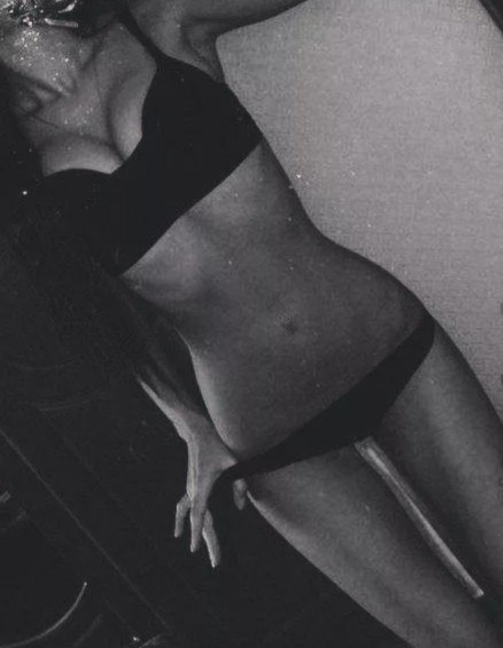 Girl in the lingerie of the face