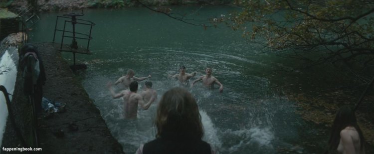 Elinor Crowley photo naked