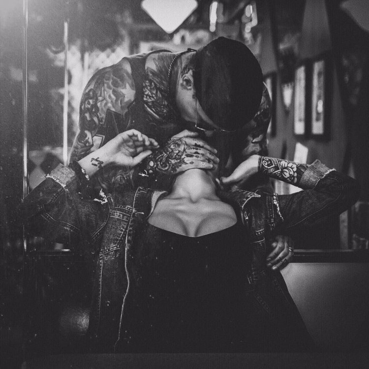 Taha Safari is naked